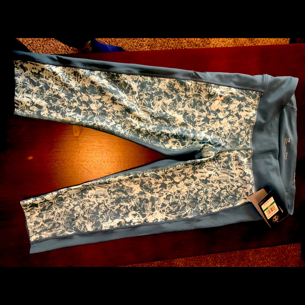 Under Armour heat gear crop leggings